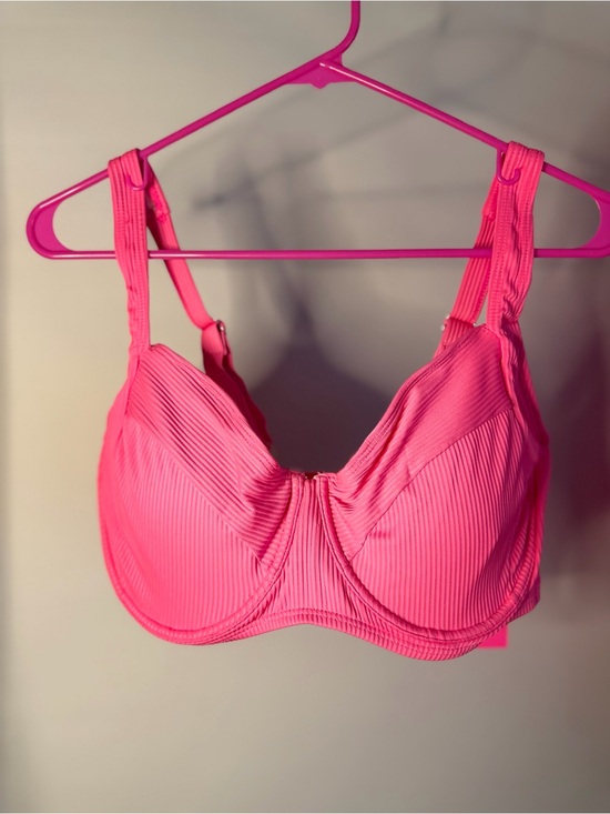 Aqua Eve Other - Ribbed Underwire Bikini Top in Hot Pink